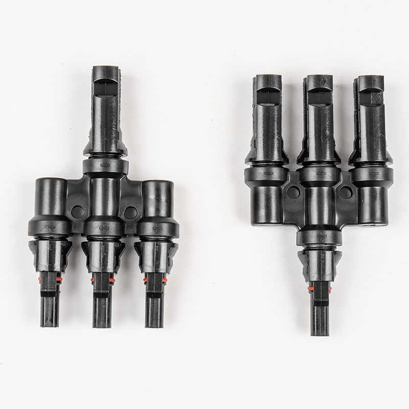 Các vật liệu phổ biến được sử dụng trong đầu nối cáp năng lượng mặt trời là gì?